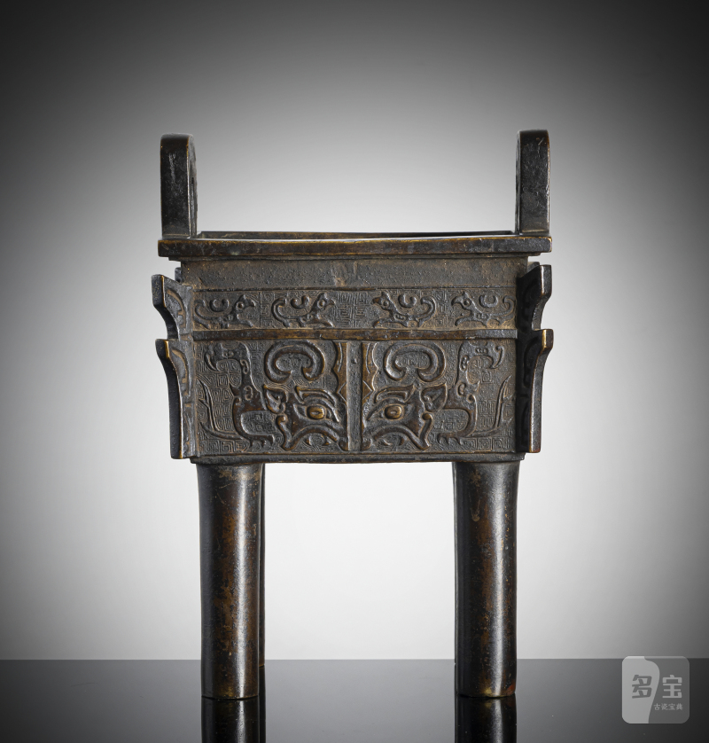 A bronze incense burner in the shape of the 'fang ding' food vessel in archaic style - 图1